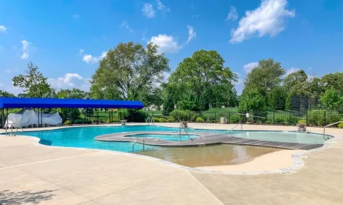 Outdoor Resort-Style Pool & Spa