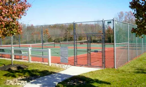 2 Tennis Courts