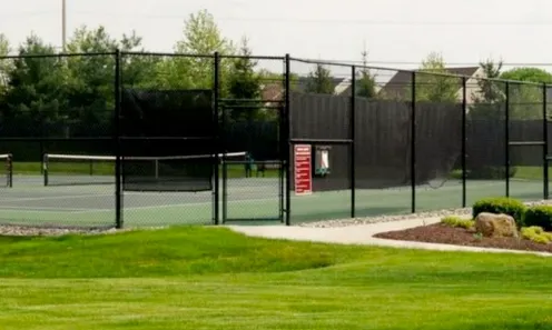 2 Tennis Courts