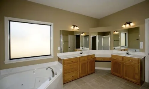 Large Master Bathrooms