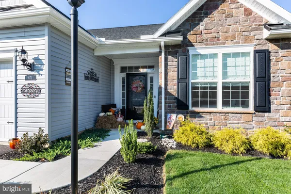 Property Slideshow image 3 of 41 | 671 cypress dr 80, Hanover, PA, 17331
