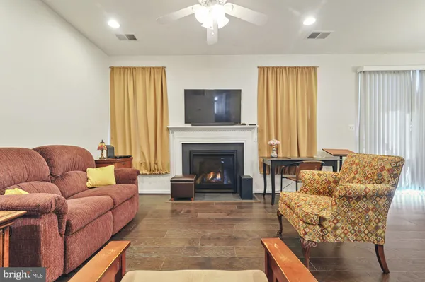 Property Slideshow image 3 of 21 | 75 n red haven ln, Dover, DE, 19901