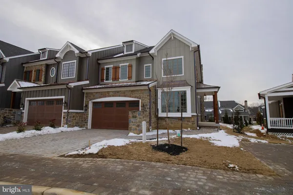 Property Slideshow image 2 of 11 | 1106 invermere rd, Wilmington, DE, 19803