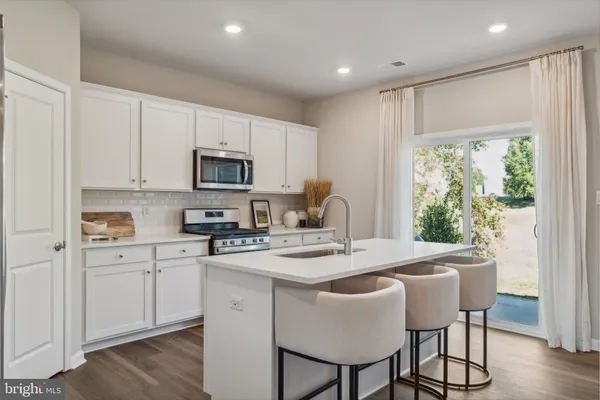 Property Slideshow image 3 of 26 | 8691 coastal ter, Mechanicsville, VA, 23111