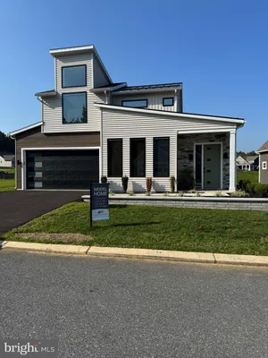 Property Slideshow image 2 of 44 | 1212 mosaic dr # 411, Lebanon, PA, 17042