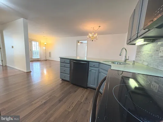 Property Slideshow image 3 of 35 | 2001 rudy serra dr 1c, Sykesville, MD, 21784