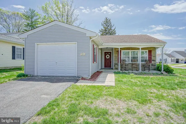 Property Slideshow image 2 of 20 | 233 huntington dr, Southampton, NJ, 08088