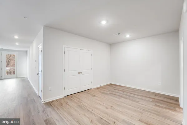 Property Slideshow image 3 of 17 | 4003 seaside alder rd 0208 - rose, Bowie, MD, 20720