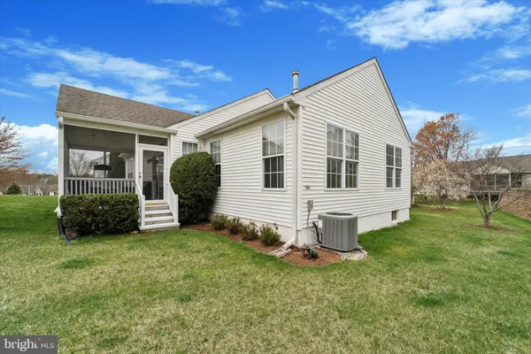 Property Slideshow image 2 of 19 | 1604 e fox brushs way, Glen Mills, PA, 19342