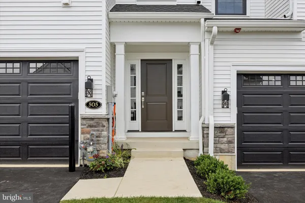 Property Slideshow image 3 of 32 | 506 fullerton farm ct #22, Warrington, PA, 18976