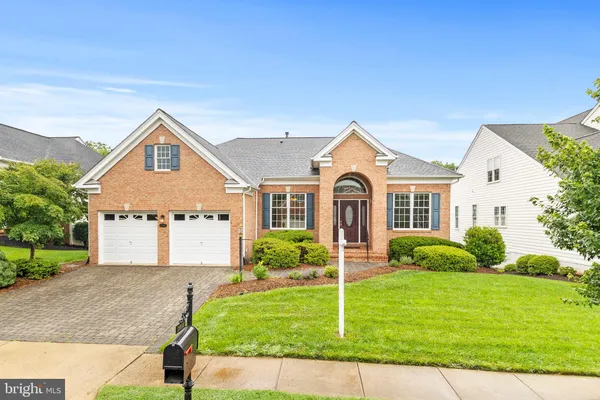 Property Slideshow image 2 of 57 | 15691 alderbrook dr, Haymarket, VA, 20169