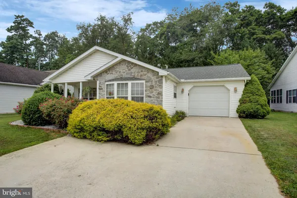 Property Slideshow image 3 of 43 | 22 lantern ln, Shippensburg, PA, 17257