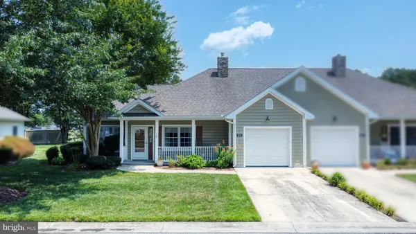 Property Slideshow image 2 of 33 | 25 bayberry st # 13, Georgetown, DE, 19947