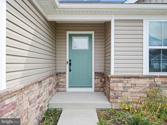 Property Slideshow image 3 of 40 | 258 alezach dr, Dover, DE, 19901