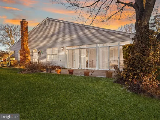 Property Slideshow image 2 of 36 | 23 fernwood ct, Columbus, NJ, 08022