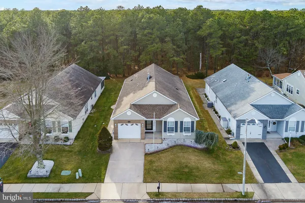 Property Slideshow image 2 of 61 | 52 canterbury ln, Toms River, NJ, 08757