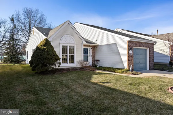 Property Slideshow image 2 of 27 | 404 aster pl, Mount Laurel, NJ, 08054