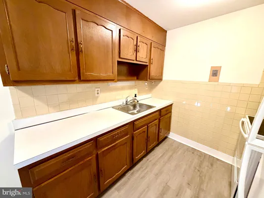 Property Slideshow image 3 of 24 | 842 inverness ct b, Lakewood, NJ, 08701