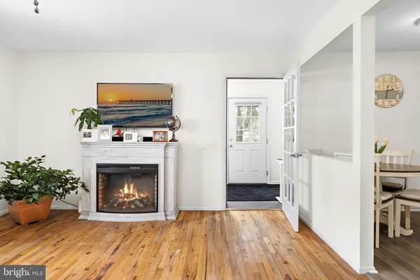 Property Slideshow image 2 of 28 | 528 lilac ln a, Manchester Township, NJ, 08759