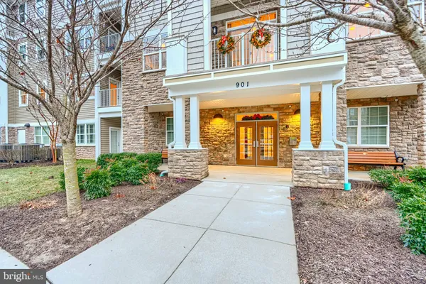 Property Slideshow image 2 of 39 | 901 macphail woods xing apt 2j, Bel Air, MD, 21015