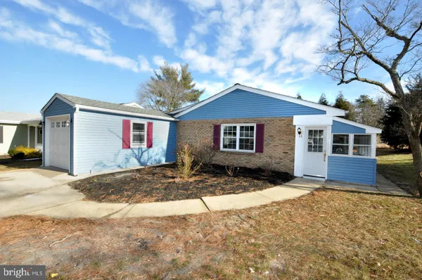 Property Slideshow image 2 of 21 | 60 huntington dr, Southampton, NJ, 08088