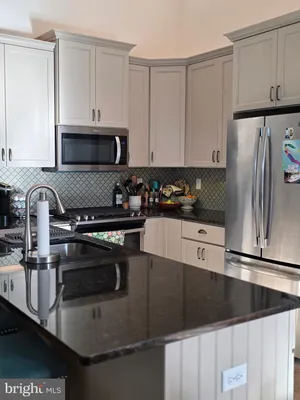 Property Slideshow image 3 of 13 | 202 mission ln, Levittown, PA, 19054