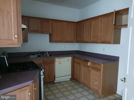 Property Slideshow image 3 of 10 | 1 cameron grove blvd apt 202, Upper Marlboro, MD, 20774