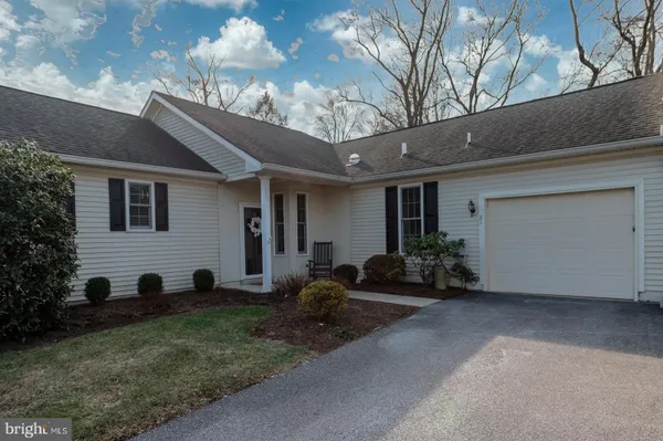 Property Slideshow image 2 of 61 | 21 hunters way, Glen Mills, PA, 19342