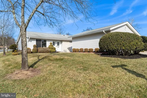 Property Slideshow image 2 of 23 | 15561 prince frederick way 114-a, Silver Spring, MD, 20906