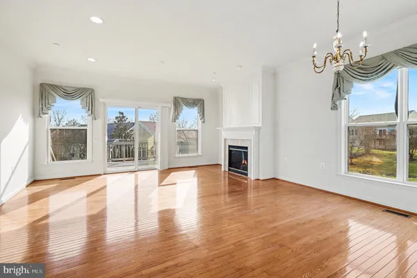 Property Slideshow image 3 of 47 | 11 carson dr, Fredericksburg, VA, 22406