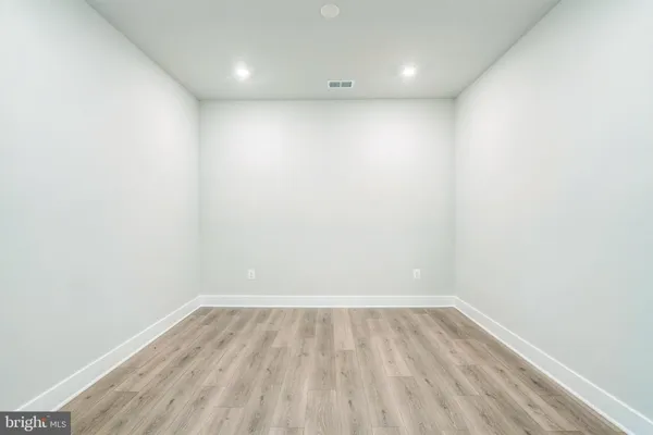 Property Slideshow image 3 of 52 | 176 flagstaff way 2433, Chester, MD, 21619