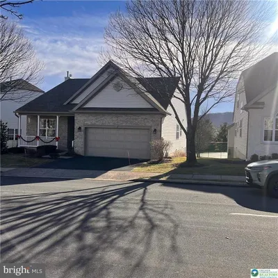 Property Slideshow image 2 of 28 | 3091 donegal dr, Macungie, PA, 18062