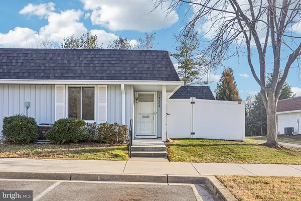 Property Slideshow image 3 of 52 | 15004 candover ct # 278d, Silver Spring, MD, 20906