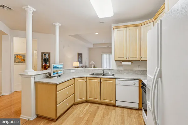 Property Slideshow image 2 of 54 | 4 falcon dr 302, Holland, PA, 18966