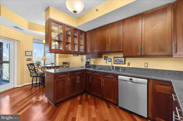 Property Slideshow image 2 of 45 | 940 astern way 607, Annapolis, MD, 21401