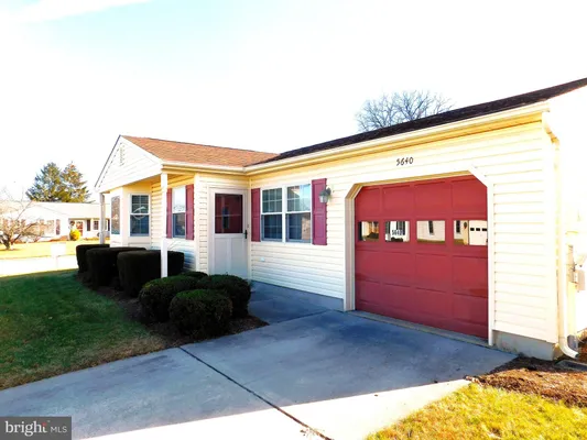 Property Slideshow image 3 of 53 | 5640 crabapple dr, Frederick, MD, 21703
