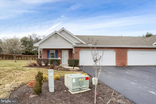 Property Slideshow image 3 of 35 | 43 blue mountain vis, Mechanicsburg, PA, 17050