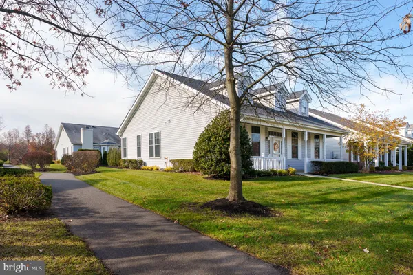 Property Slideshow image 3 of 31 | 10 liedtke dr, Cranbury, NJ, 08512