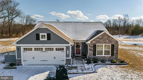 Property Slideshow image 2 of 50 | 168 tybalt ln, Dover, DE, 19901