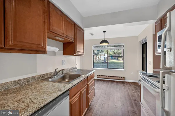 Property Slideshow image 2 of 21 | 15320 pine orchard dr 83-c1, Silver Spring, MD, 20906