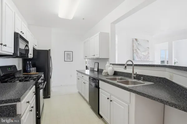 Property Slideshow image 3 of 25 | 12916 fox bow dr 302, Upper Marlboro, MD, 20774