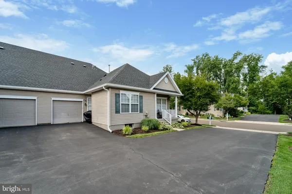 Property Slideshow image 2 of 48 | 173 liberty dr, Bensalem, PA, 19020