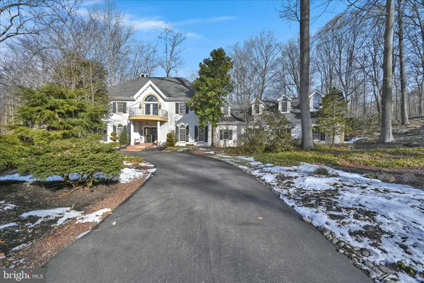 Property Slideshow image 2 of 82 | 295 dogwood dr, Elizabethtown, PA, 17022