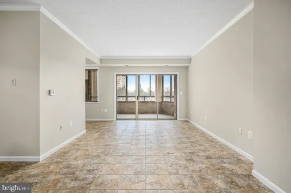 Property Slideshow image 3 of 41 | 19375 cypress ridge ter 114, Leesburg, VA, 20176