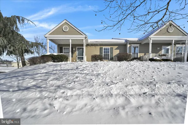 Property Slideshow image 2 of 31 | 112 w harmony dr 108, Pottstown, PA, 19464