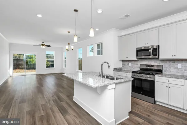 Property Slideshow image 3 of 13 | 10243 szalay ln, Ashland, VA, 23005