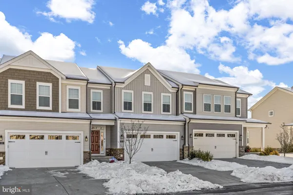 Property Slideshow image 3 of 79 | 225 smokebush dr, Stafford, VA, 22554