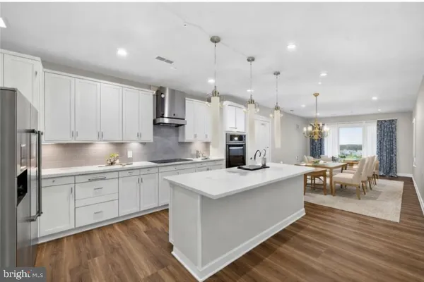 Property Slideshow image 3 of 62 | 21630 hawksbill high cir unit 403, Sterling, VA, 20164