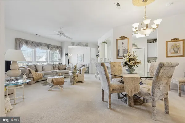 Property Slideshow image 3 of 15 | 100 claret ct 201, Warrington, PA, 18976