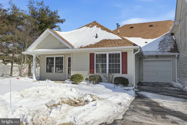 Property Slideshow image 2 of 29 | 24 avenrowe ct, Fairless Hills, PA, 19030